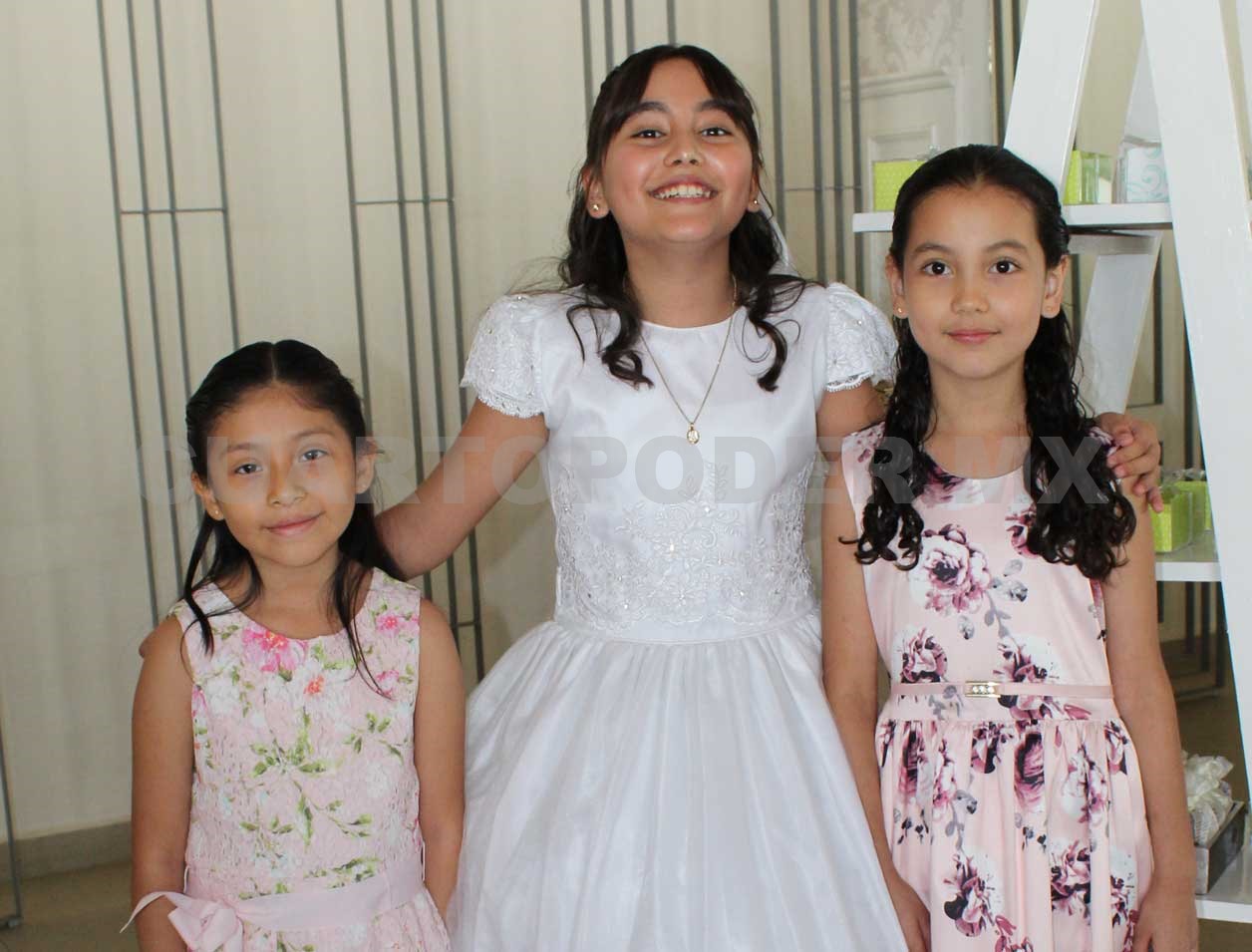 Ana Sofía hizo su primera comunión