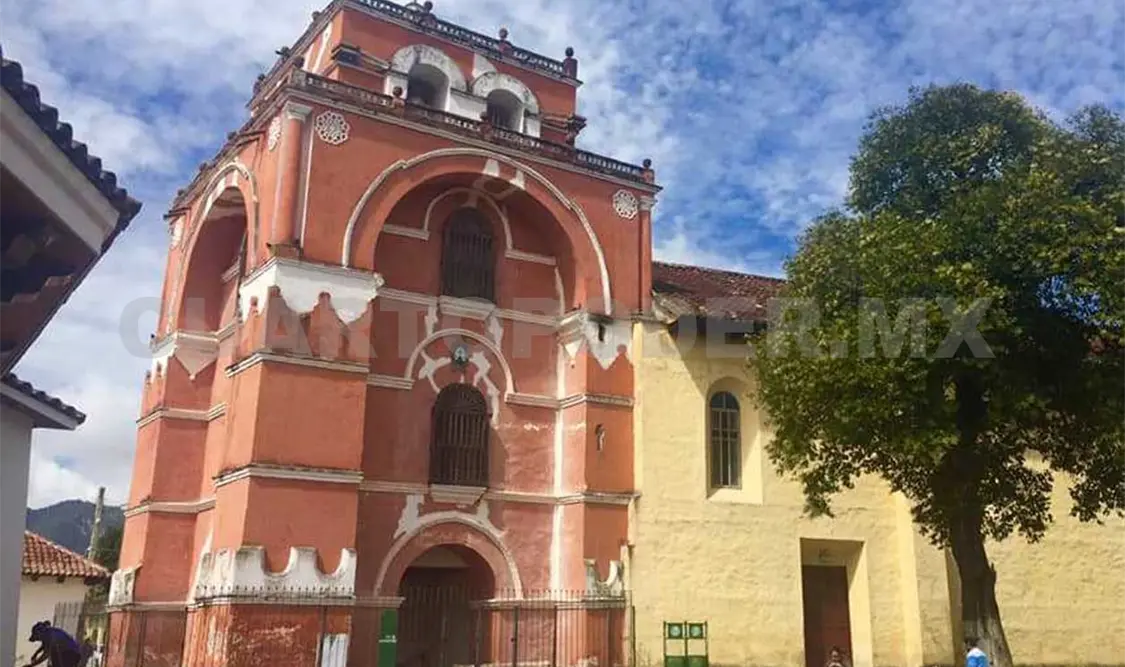 Retiran cerco metálico de El Arco del Carmen