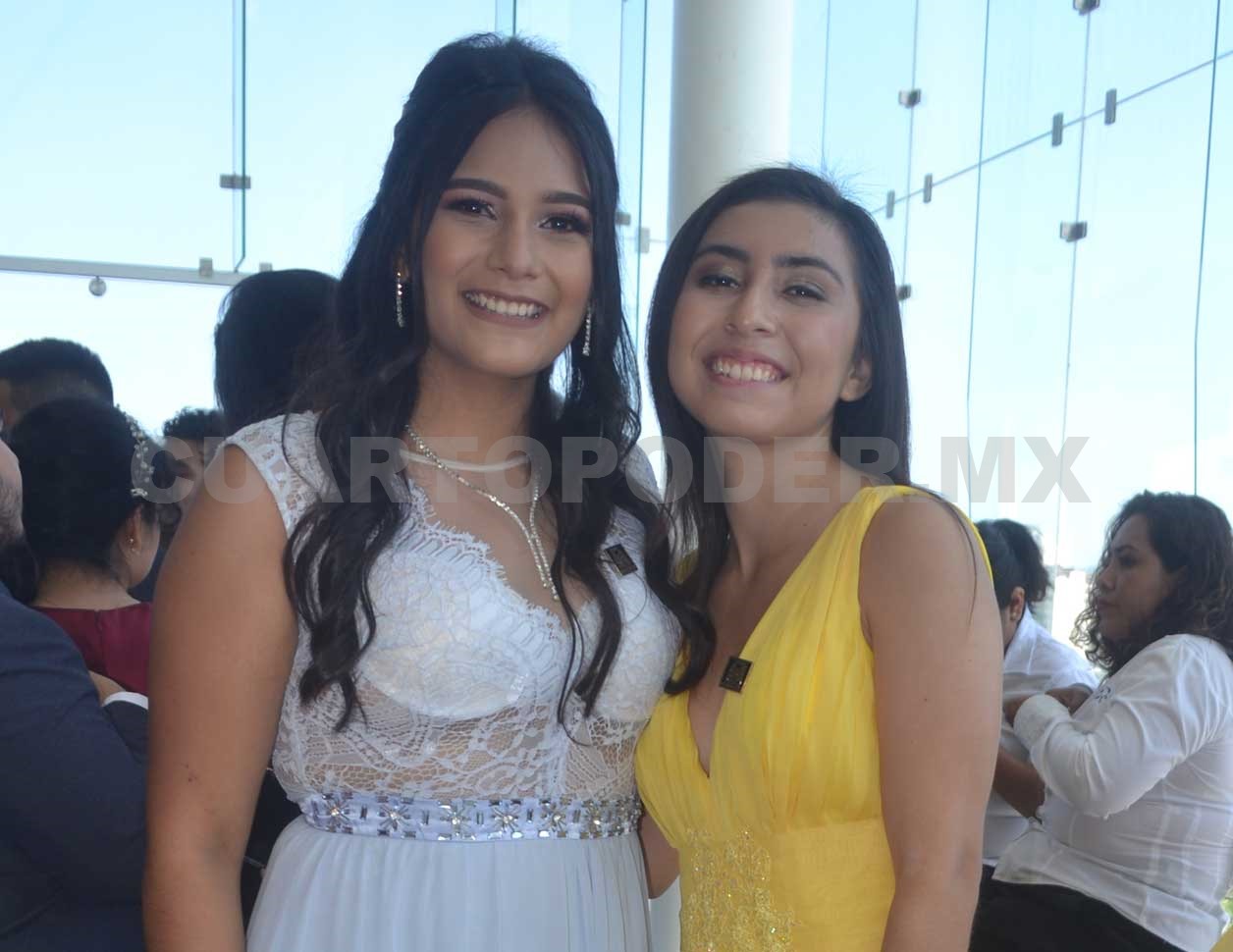 Se graduaron de la preparatoria