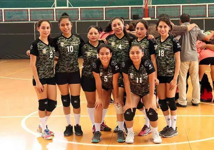 Las “pequeñas reinas”, al final se impusieron ante las experimentadas jugadoras de SCT. Cortesía