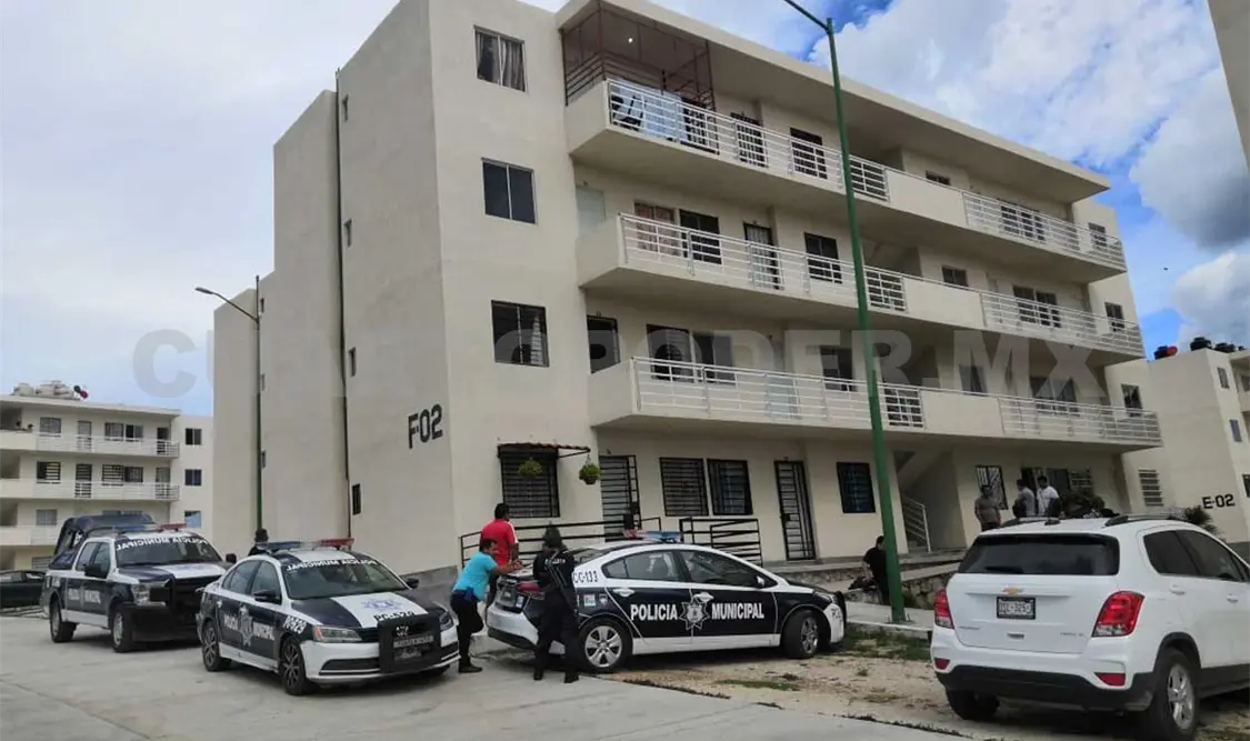 El macabro hallazgo se registró la tarde del sábado en el departamento 3-A del edificio F-02 del fraccionamiento Los Poetas. Edberg Mayorga / CP