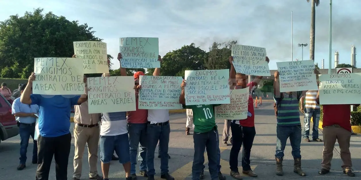 Exigen a Pemex crear empleos
