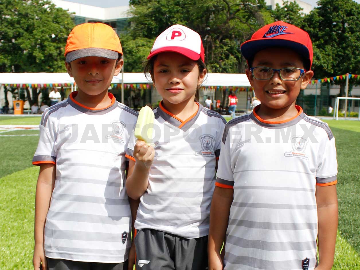 Inauguran cancha de futbol