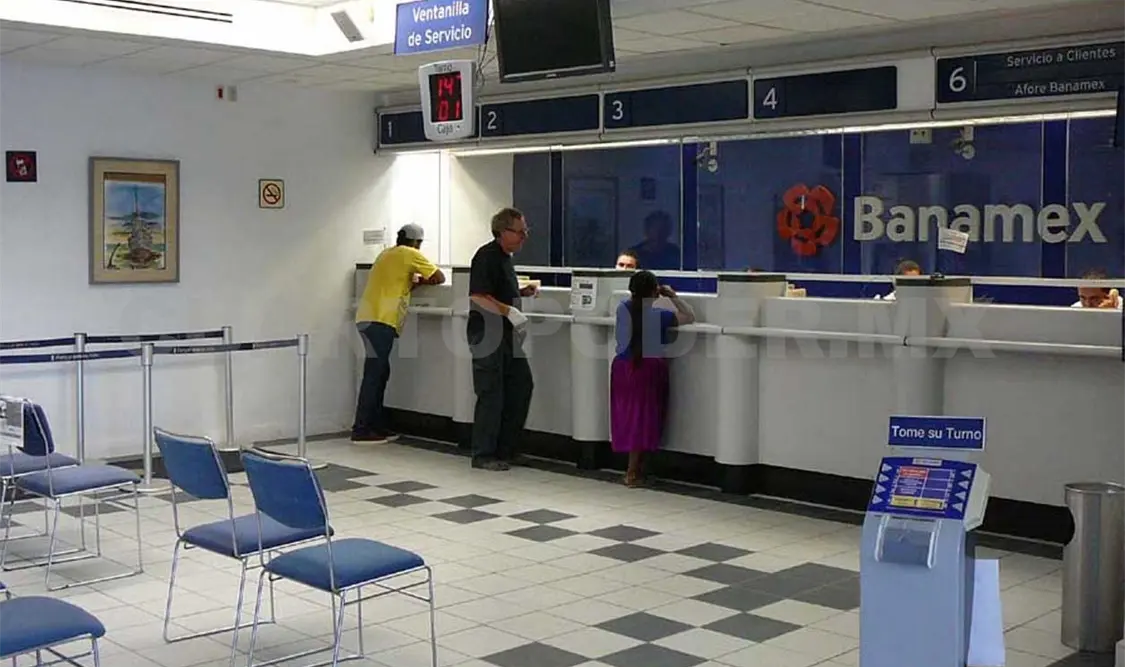 El servicio consiste en el acompañamiento de efectivos policíacos del banco hacia un destino o viceversa. CP
