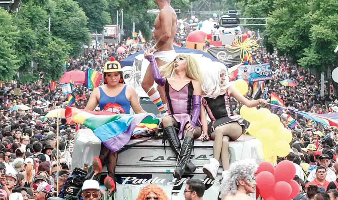 Marcha LGBTTTI, un mar de colores por la diversidad