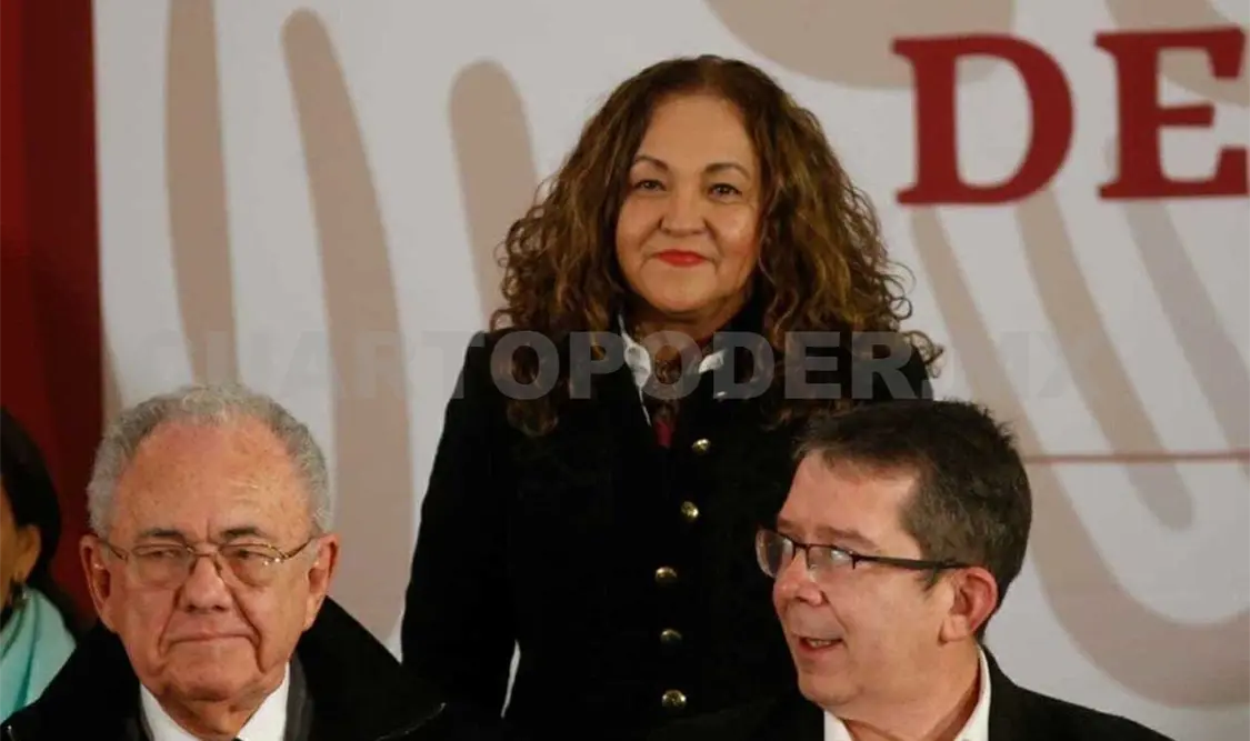 Exigen intervención de AMLO ante despidos