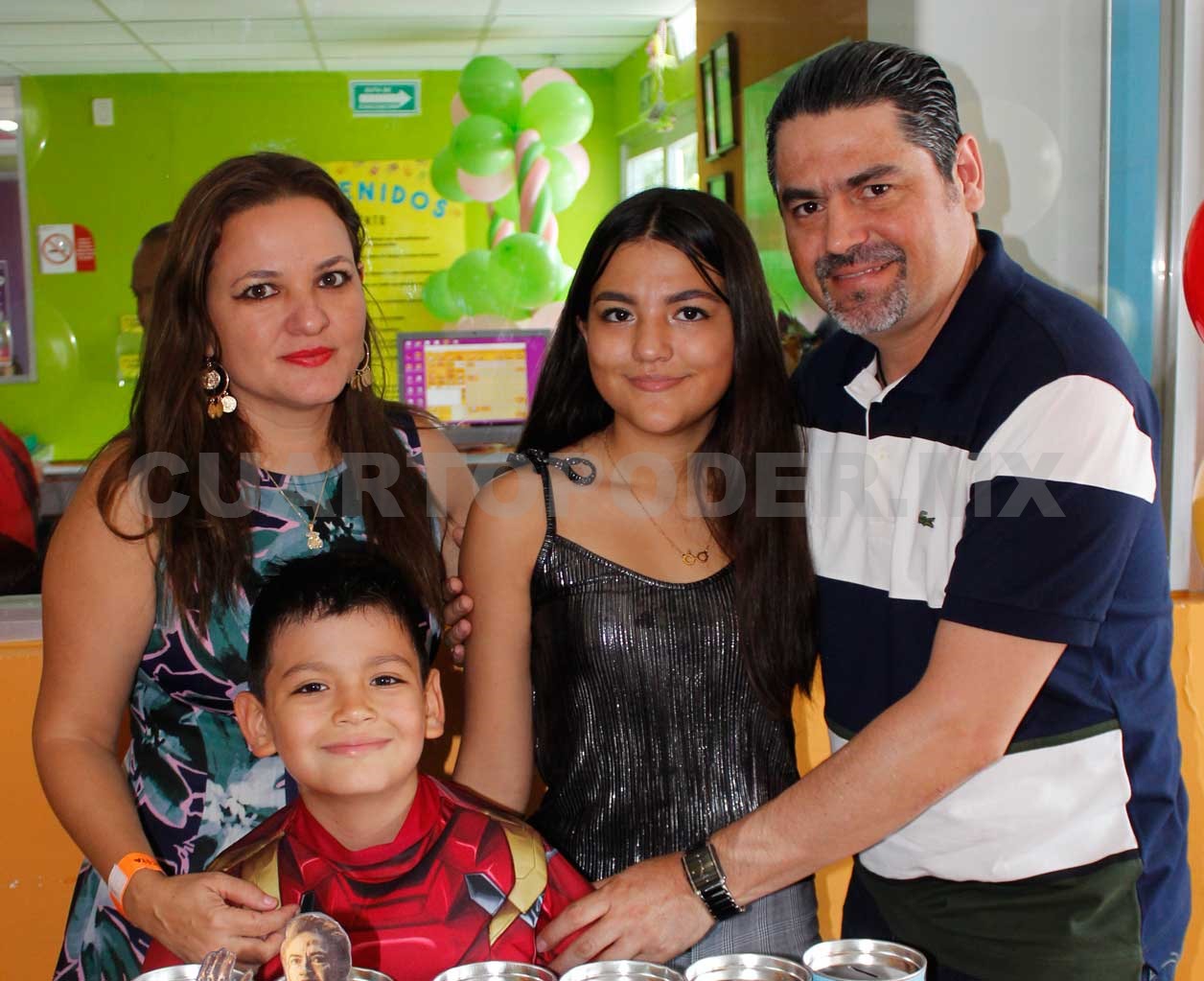 Héctor celebró junto a Iron Man