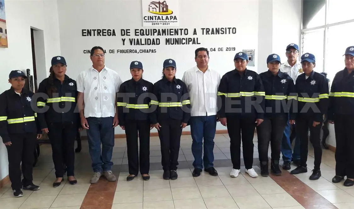 Equipan a policías de Tránsito y Vialidad