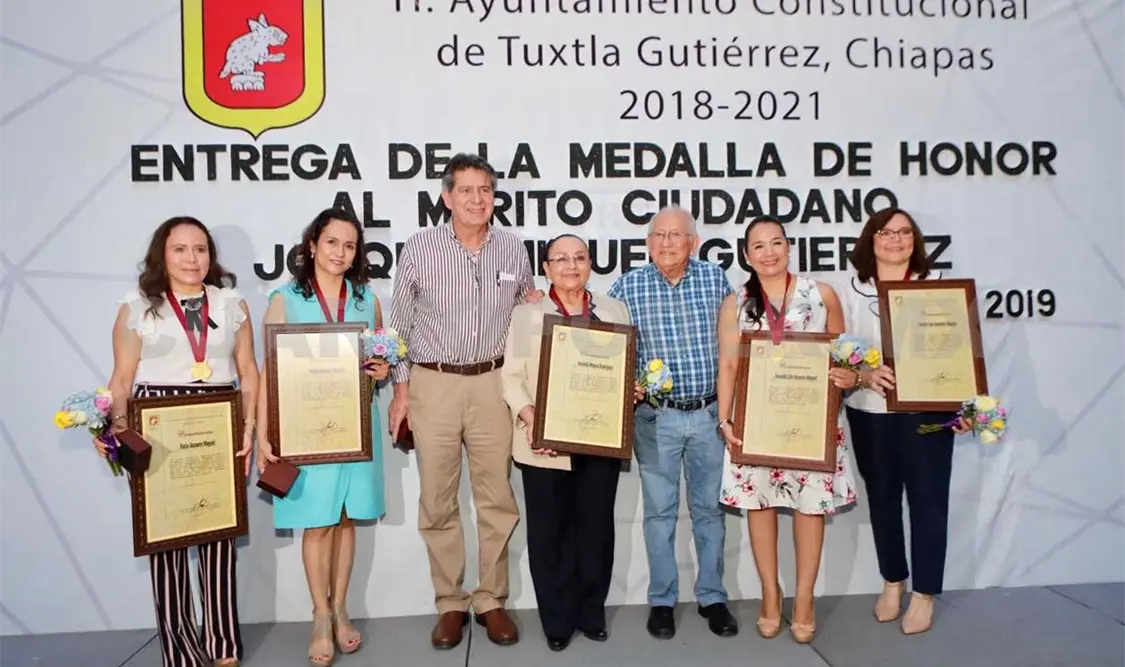 Mujeres de El Delfín, con mérito ciudadano