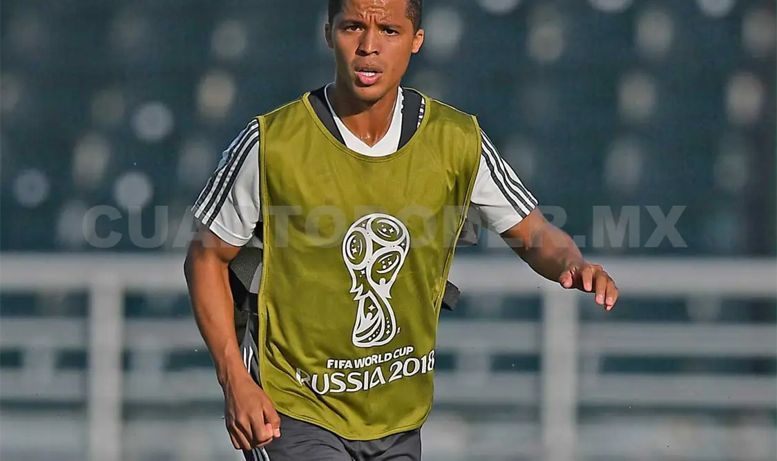 Giovani dos Santos adquiere alas