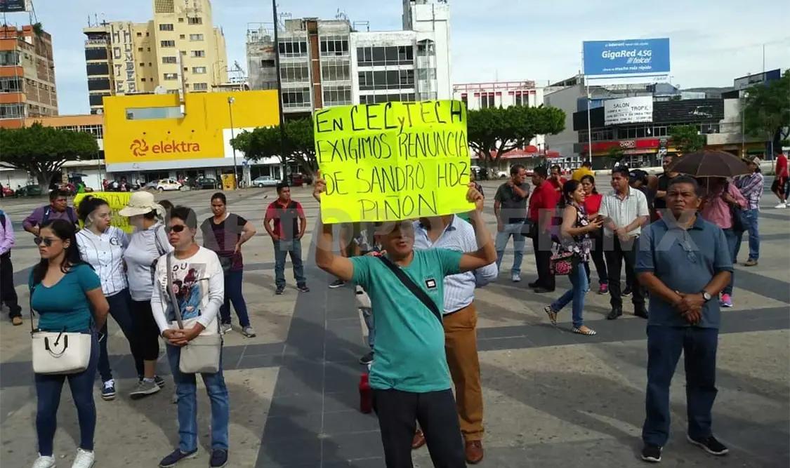 Piden renuncia del director del Cecytech