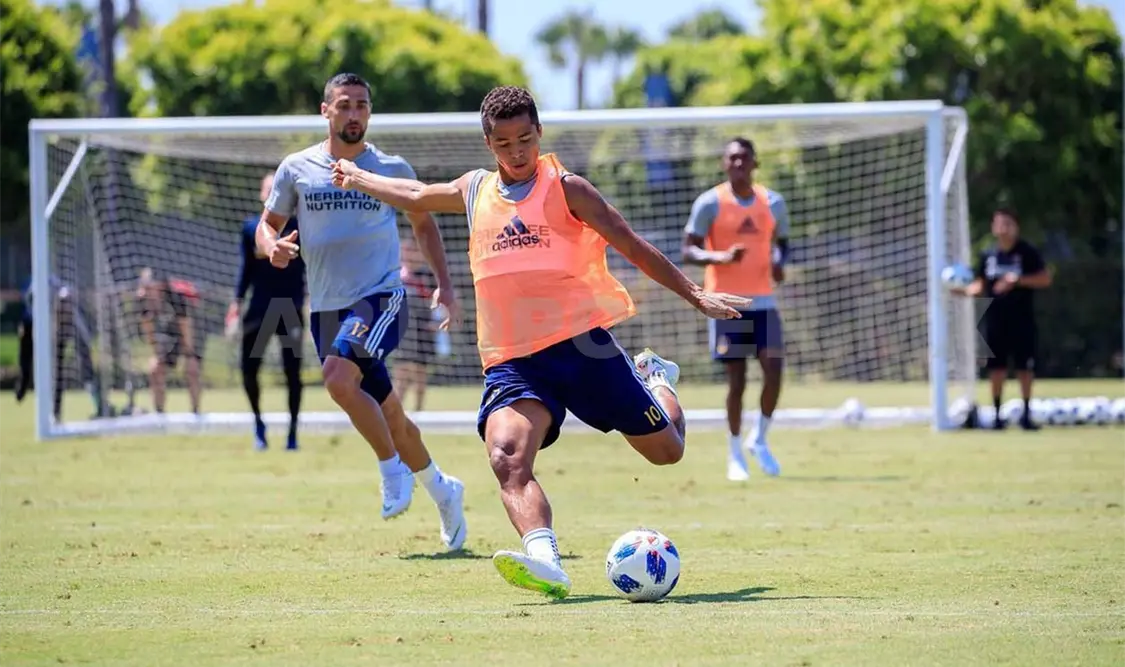 Giovani dos Santos ya entrena con el América