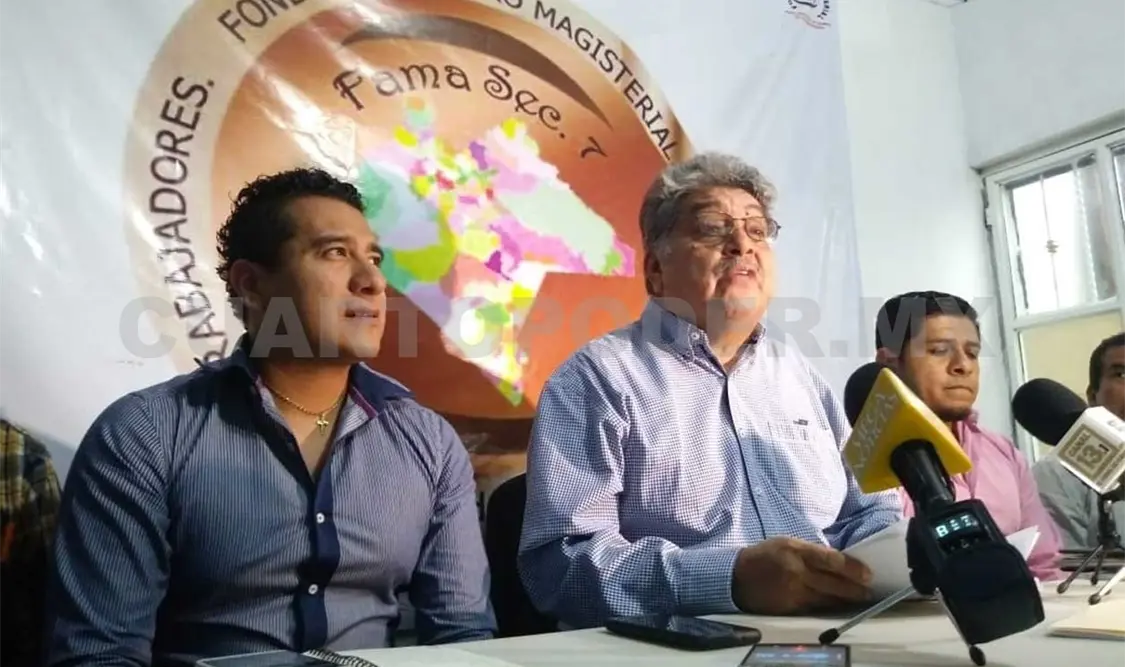 Denuncian a Gómez Bamaca por “exprimir” a maestros