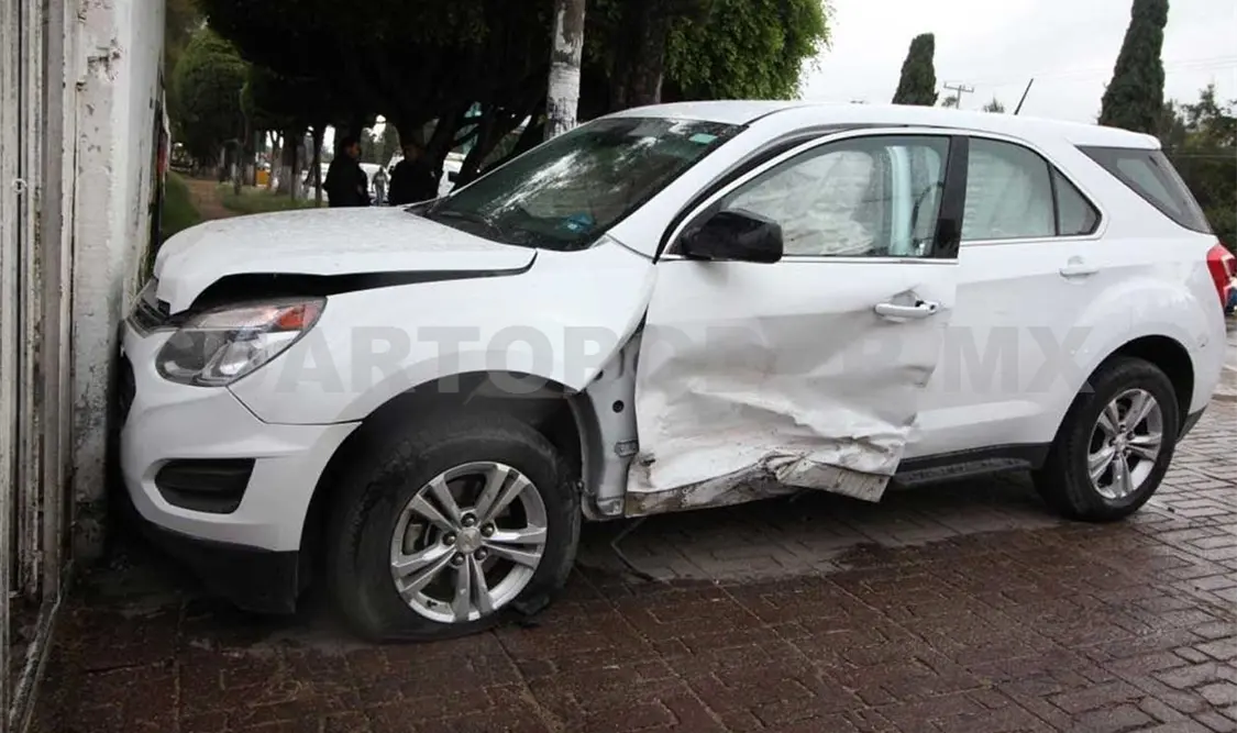 Dos niños lesionados en accidente automovilístico
