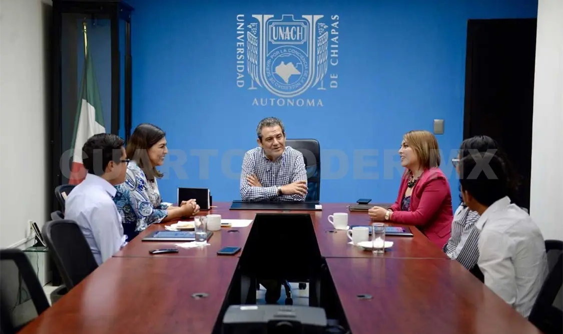 Alumnos clasifican a la final del Concurso de Mediación
