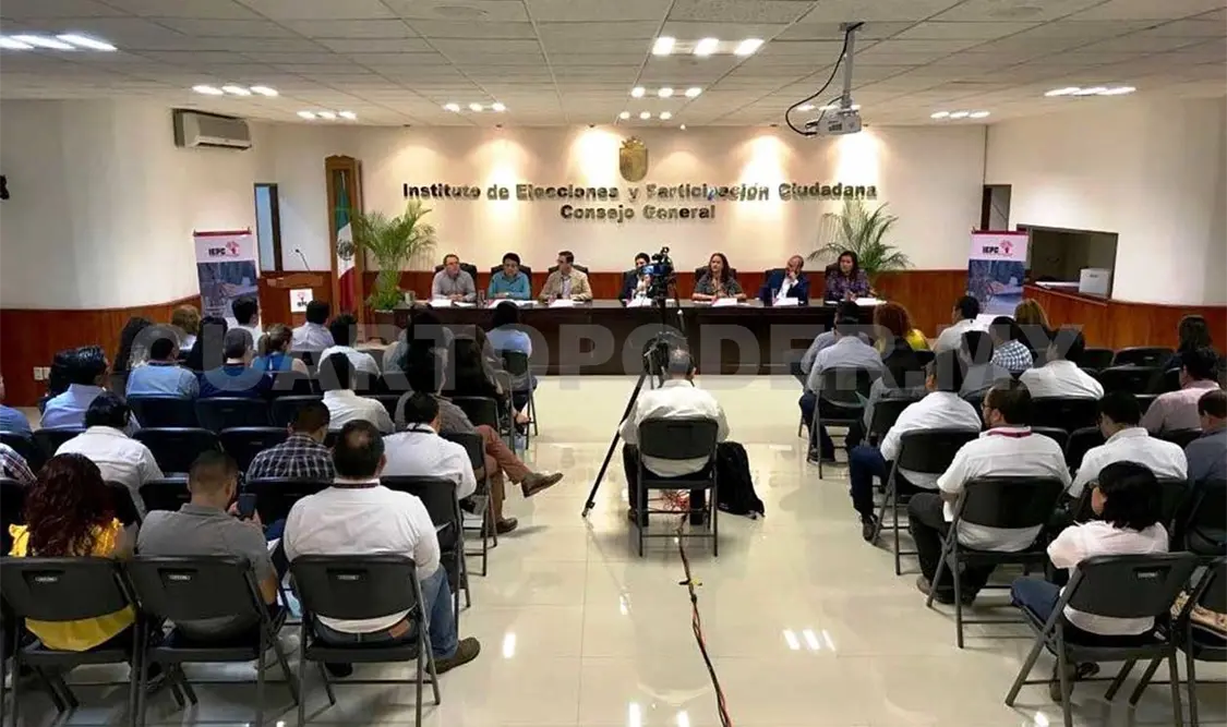 Realizan conversatorio “Ética y democracia”