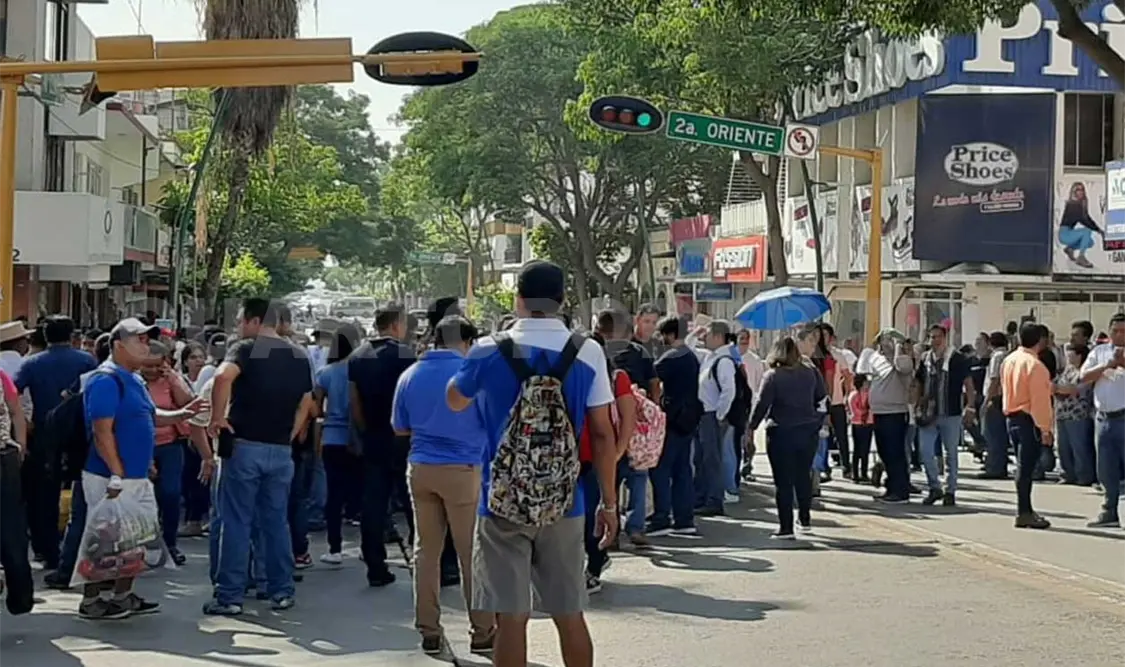 Maestros federales buscan acuerdos con autoridades
