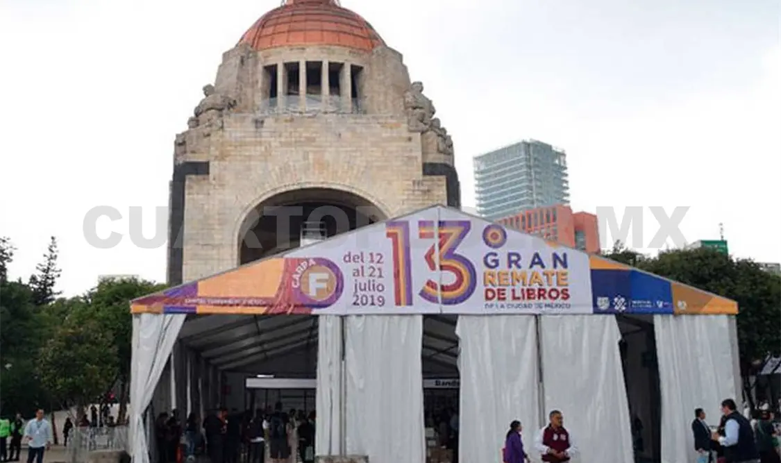 Inicia Gran Remate de Libros en su nueva sede