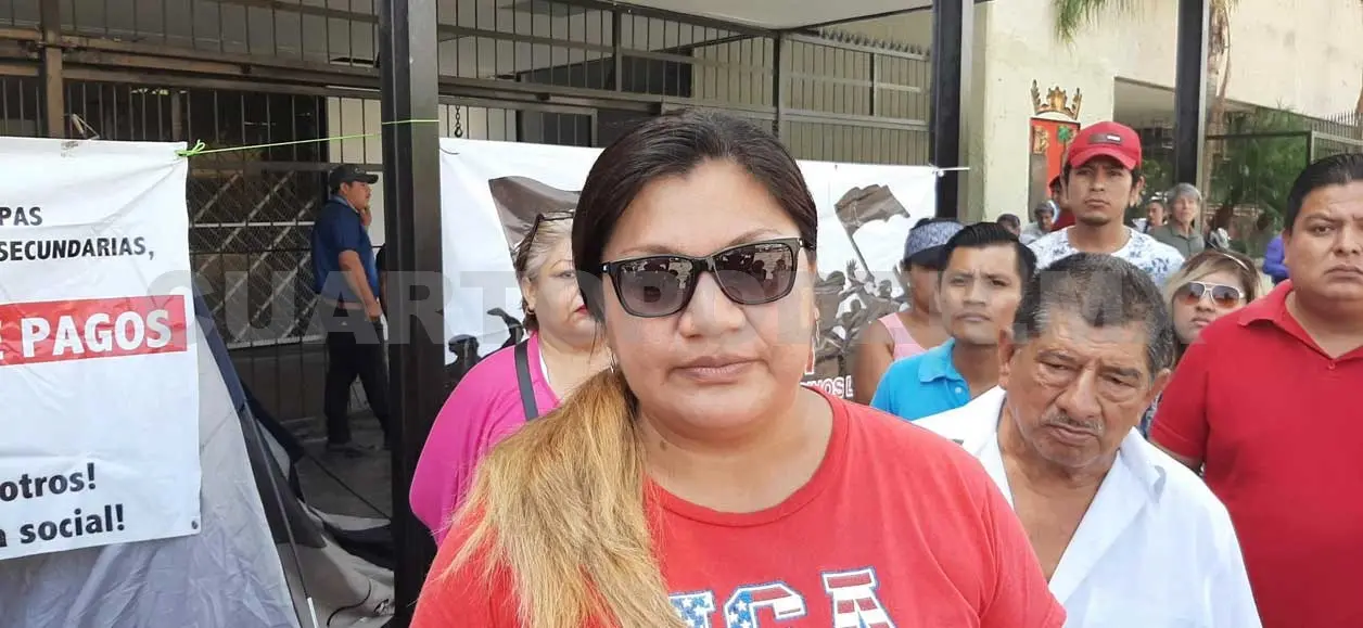 Interinos se van a paro; les deben 37 mdp