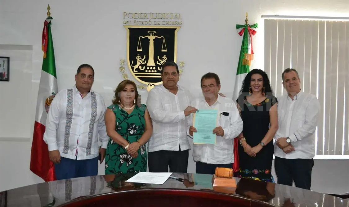 Toman protesta a nuevos jueces de primera instancia