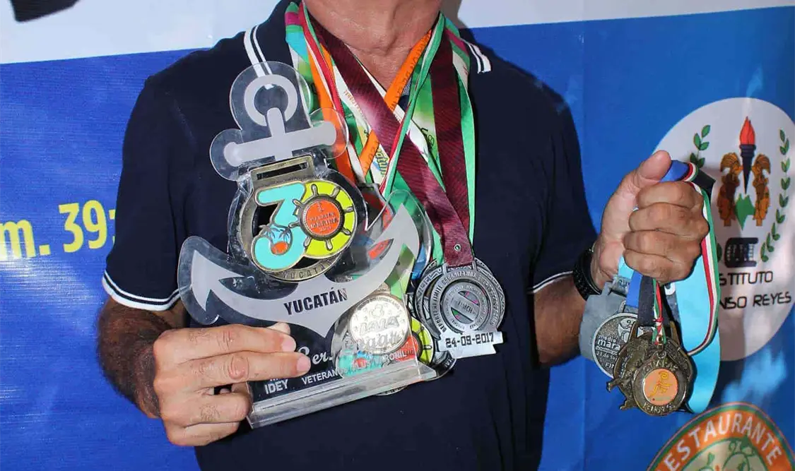 A lo largo de casi dos décadas de correr, el veterano atleta tuxtleco, ha hecho del atletismo una forma de vida. Cortesía