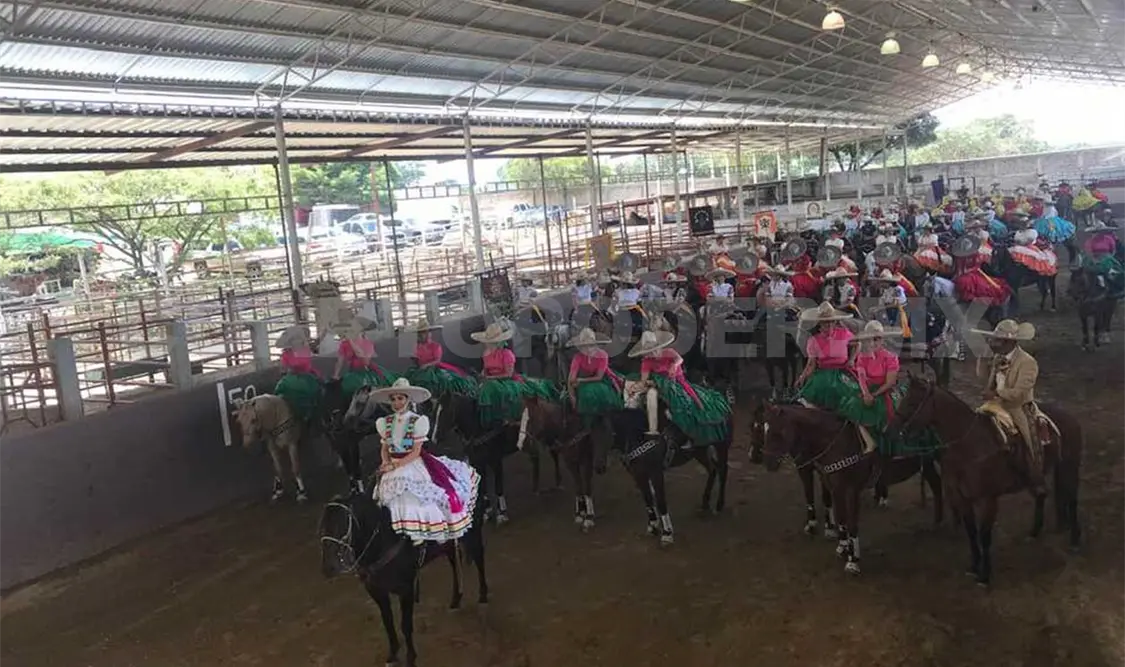 Doble charreada en el inicio del Campeonato