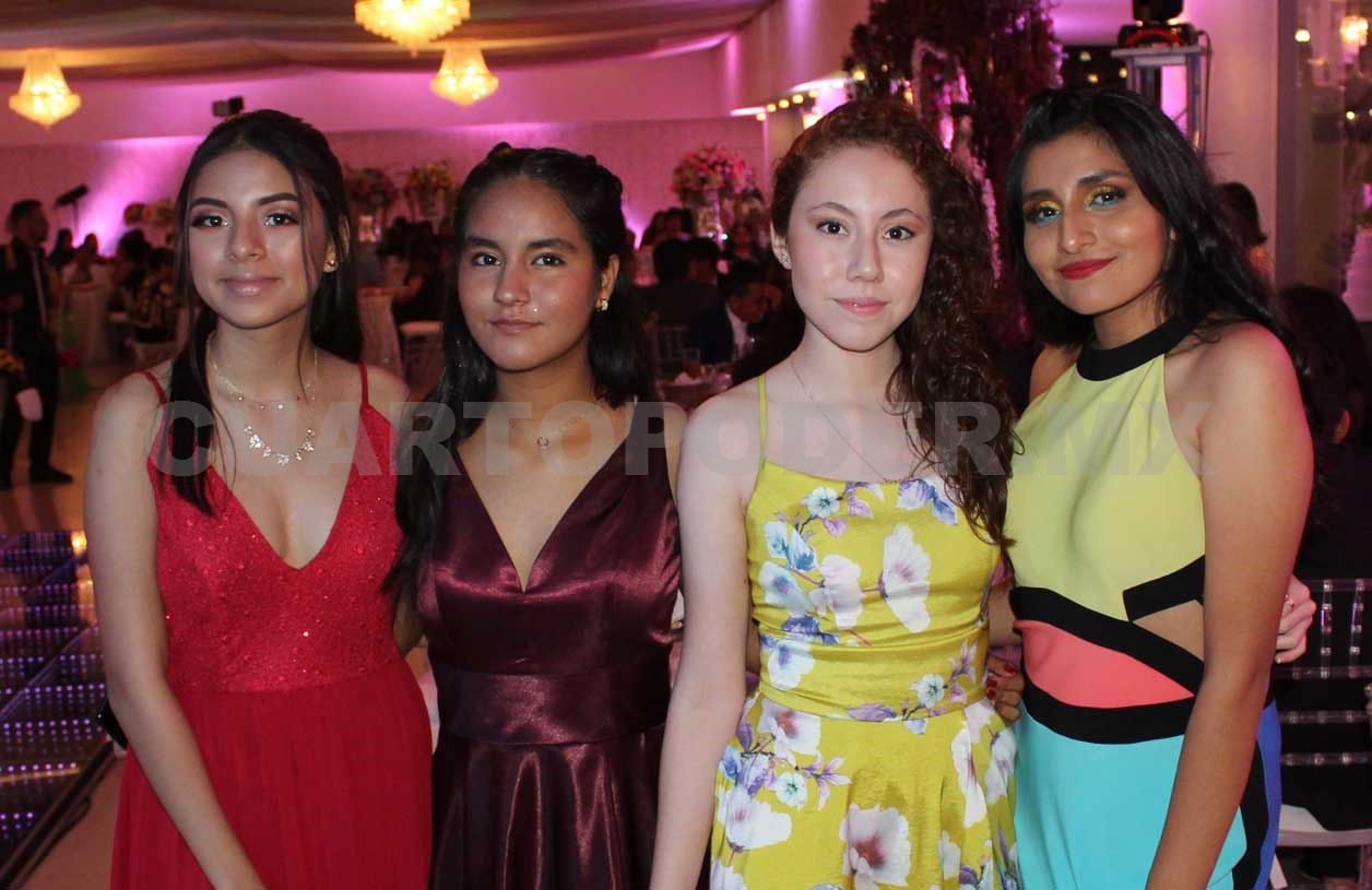 Valeria celebró sus XV años