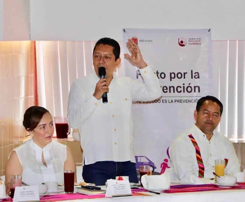 El fiscal general señaló que en todo el estado debe prevalecer la ley, porque sólo así los chiapanecos lograran bienestar y paz. CP