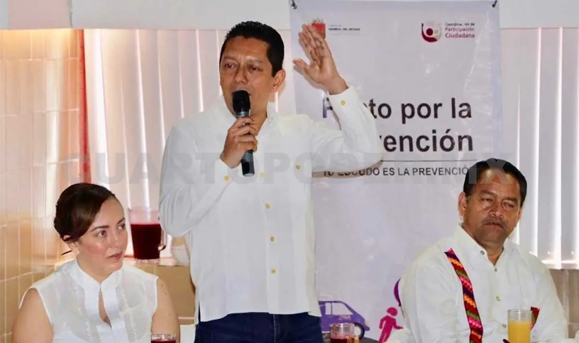 Se reúne fiscal con el sector productivo de Palenque