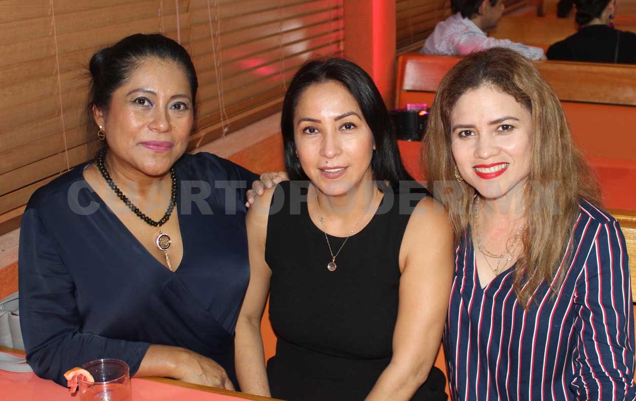 Familia inicia nuevo proyecto