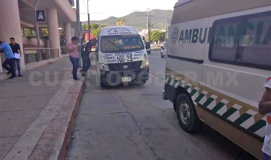 Choque de colectivos deja tres lesionadas
