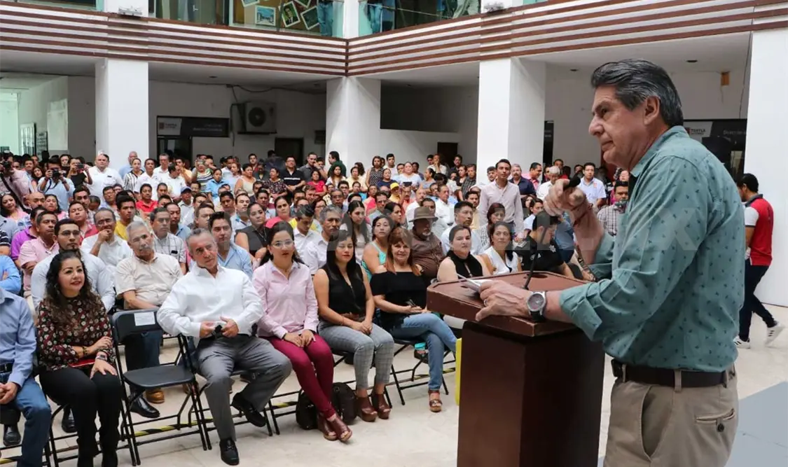 Anuncian incremento salarial a trabajadores