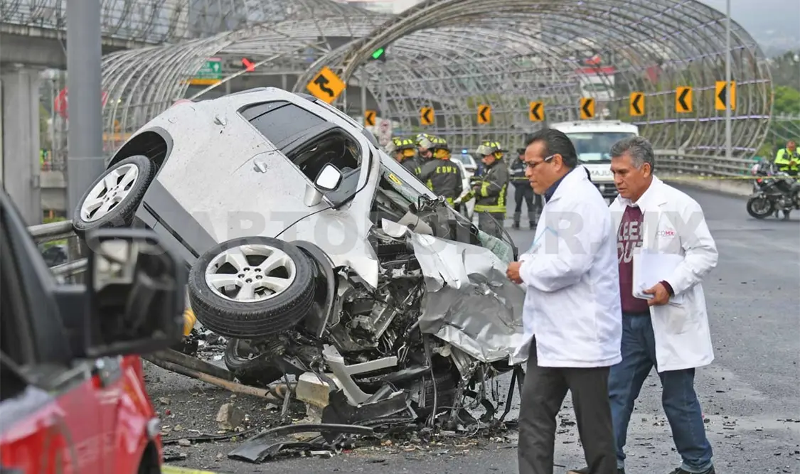Mujer muere en accidente vehicular