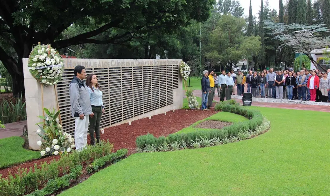 Homenaje en el muro de los caídos. Cortesía