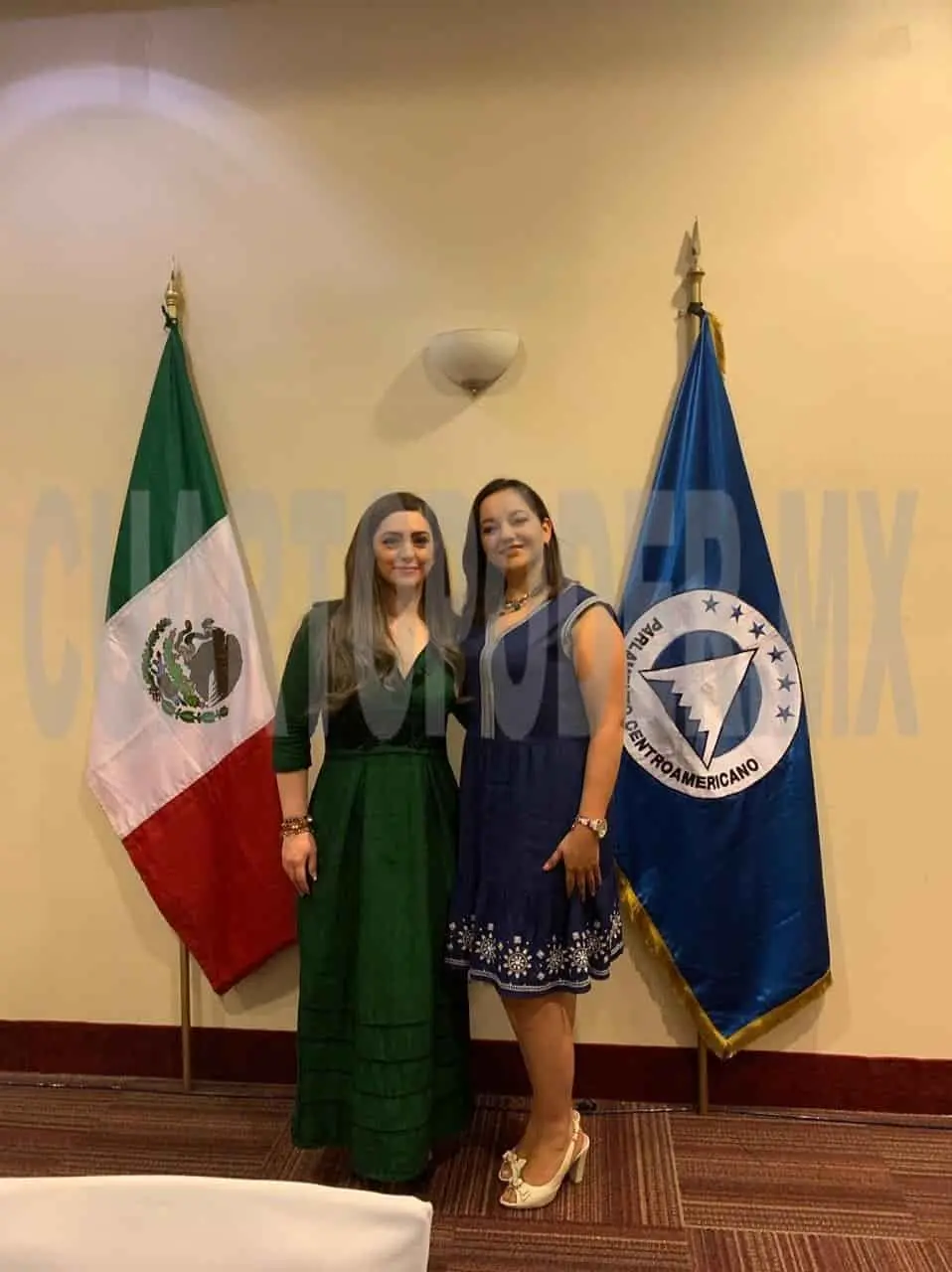 La legisladoras Valeria Santiago Barrientos y Adriana Bustamante Castellanos en el Conversatorio Regional. CP