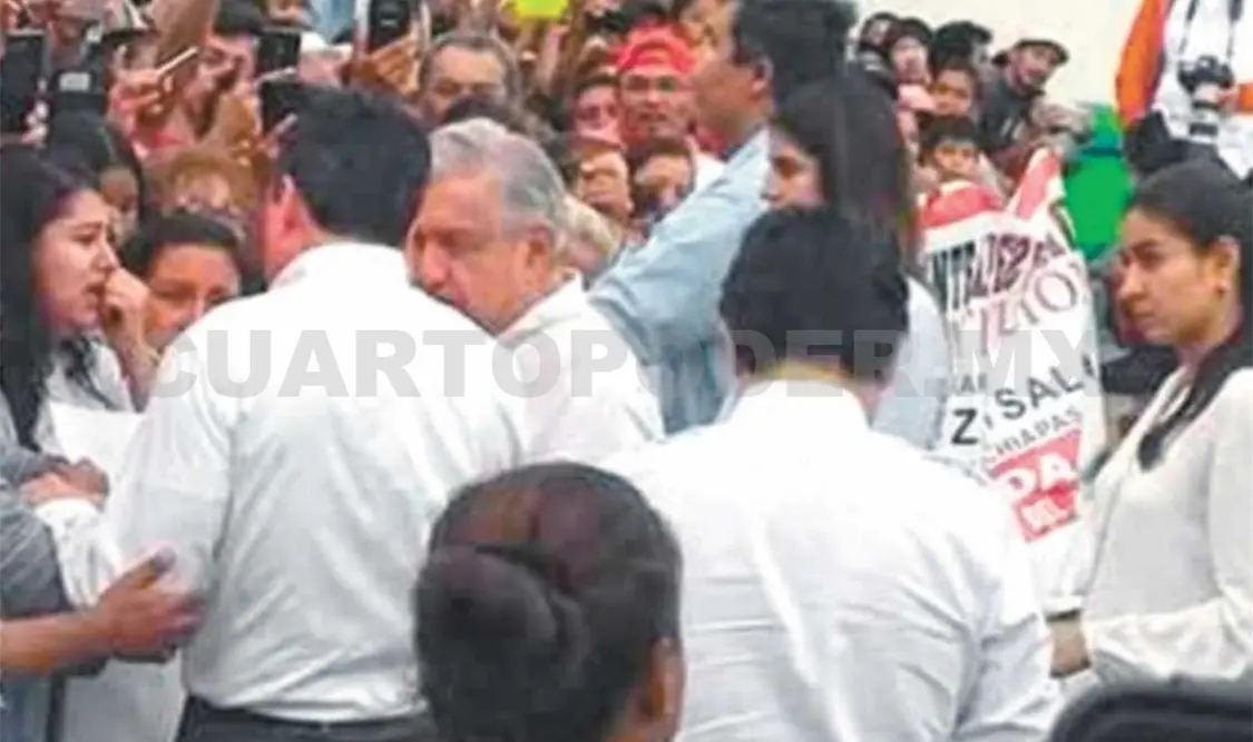 Familias piden intervención a AMLO para liberar agentes