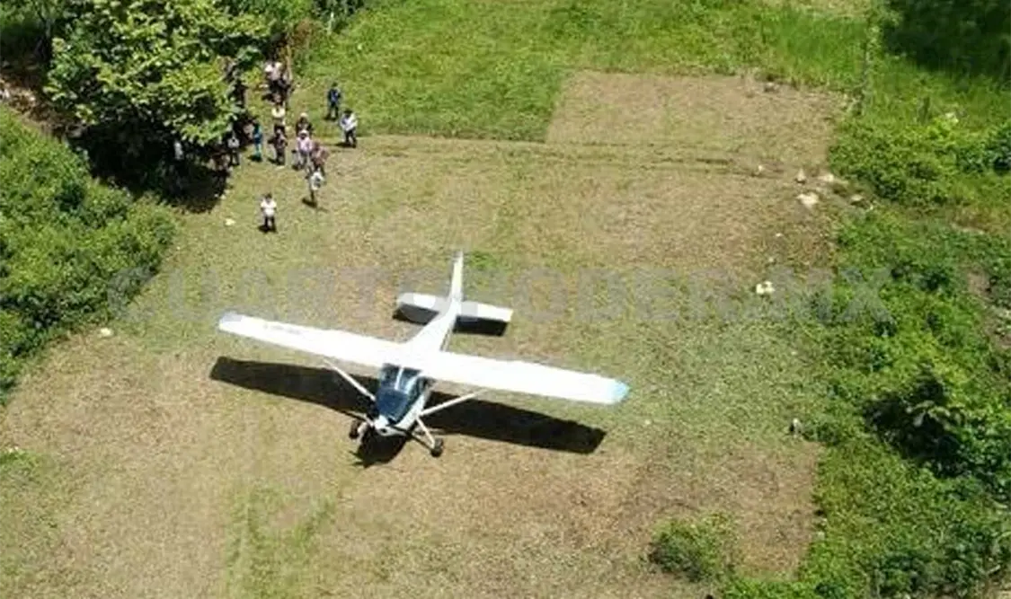Un policía muerto y dos heridos en asalto a avioneta