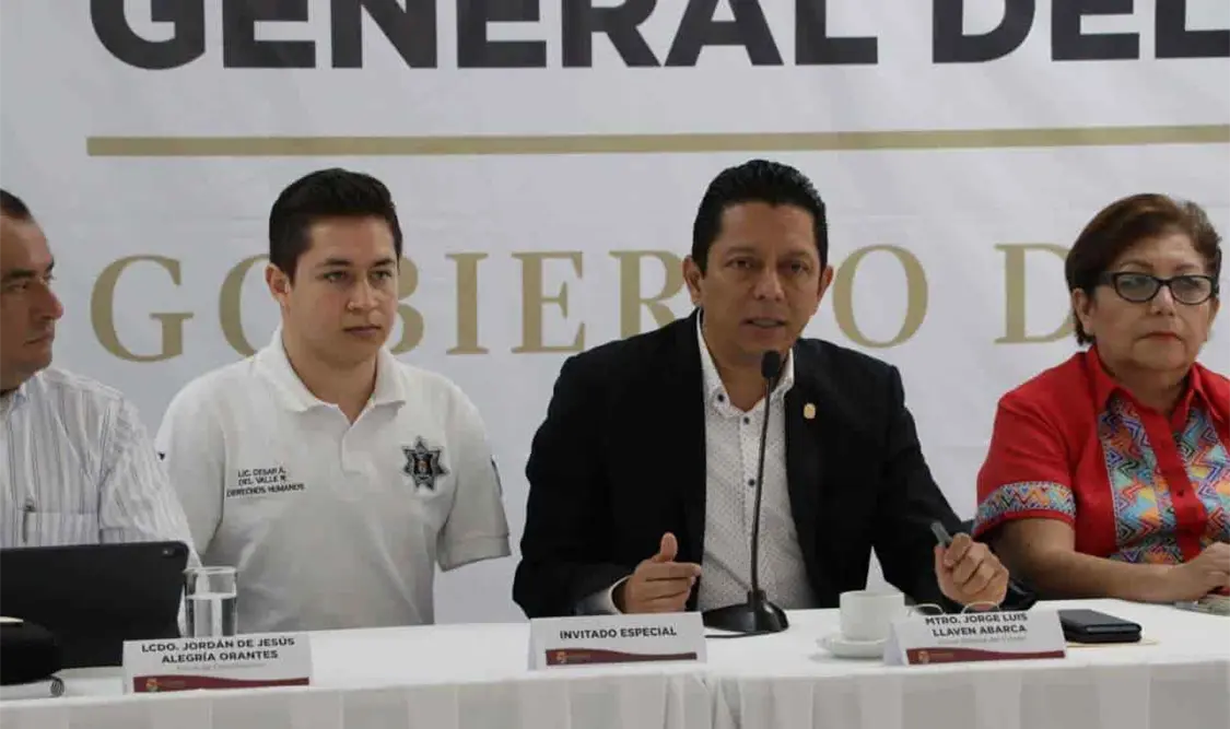 Llaven Abarca llamó al personal a ser servidores públicos con vocación de servicio, no con vocación de protagonismo. CP