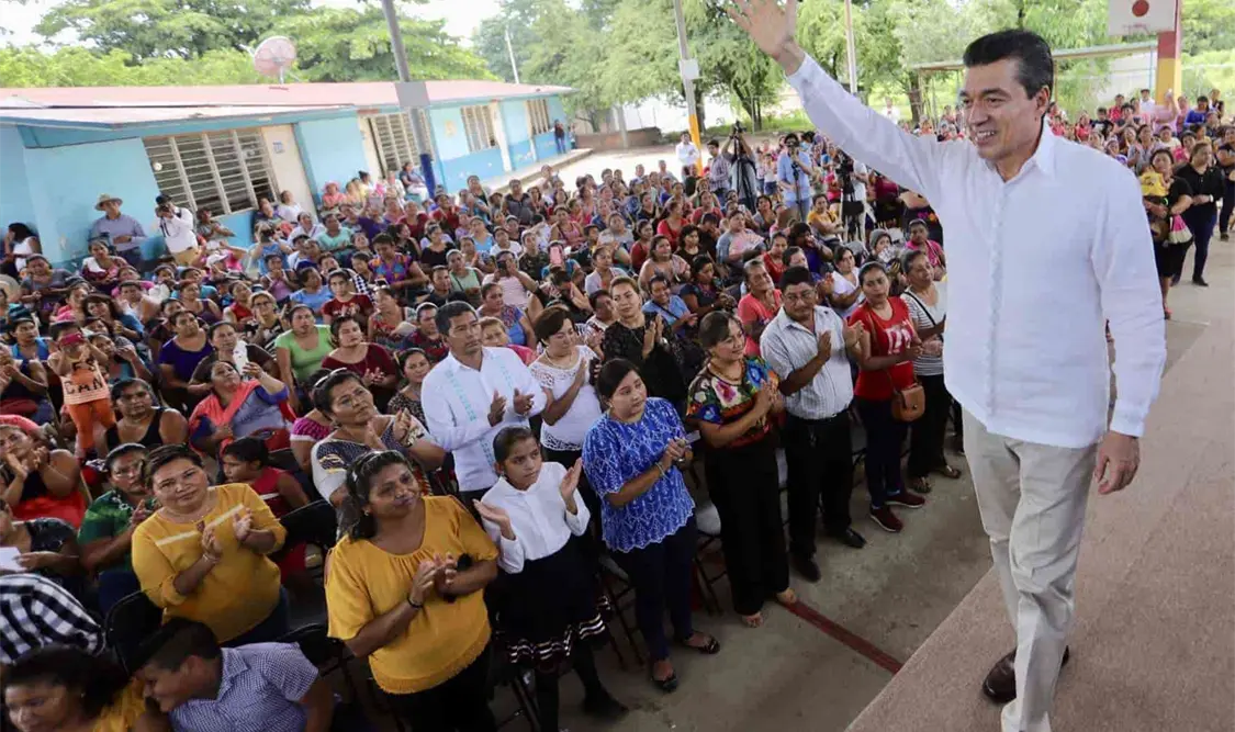 La Cuarta Transformación busca que las niñas y niños lleguen a ser profesionistas: gobernador. CP