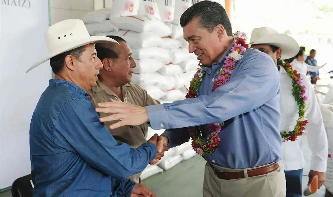 El gobernador reiteró su compromiso de continuar haciendo uso eficiente y honesto de los recursos públicos. CP