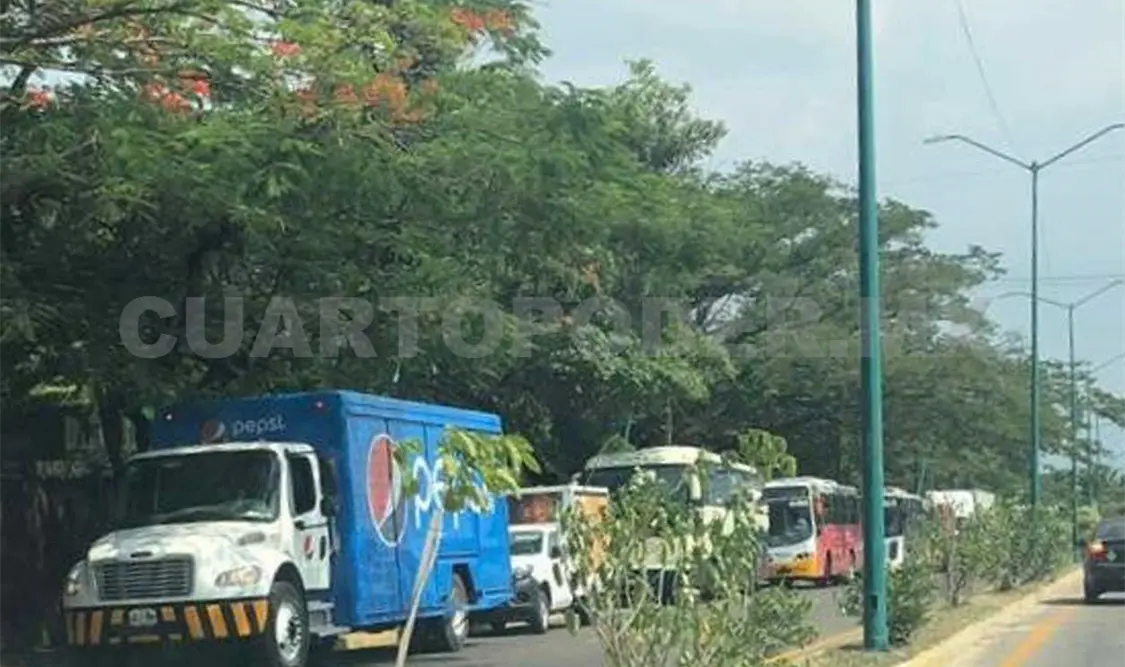El operativo fue desplegado para rescatar las unidades retenidas. CP
