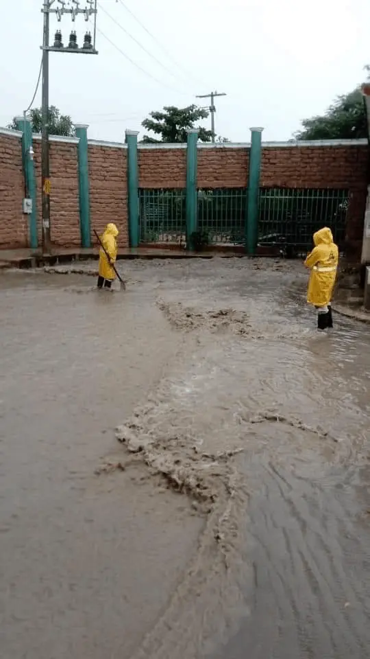 Panorama drástico en algunos puntos de la ciudad tras la lluvia de ayer. David Morales / CP