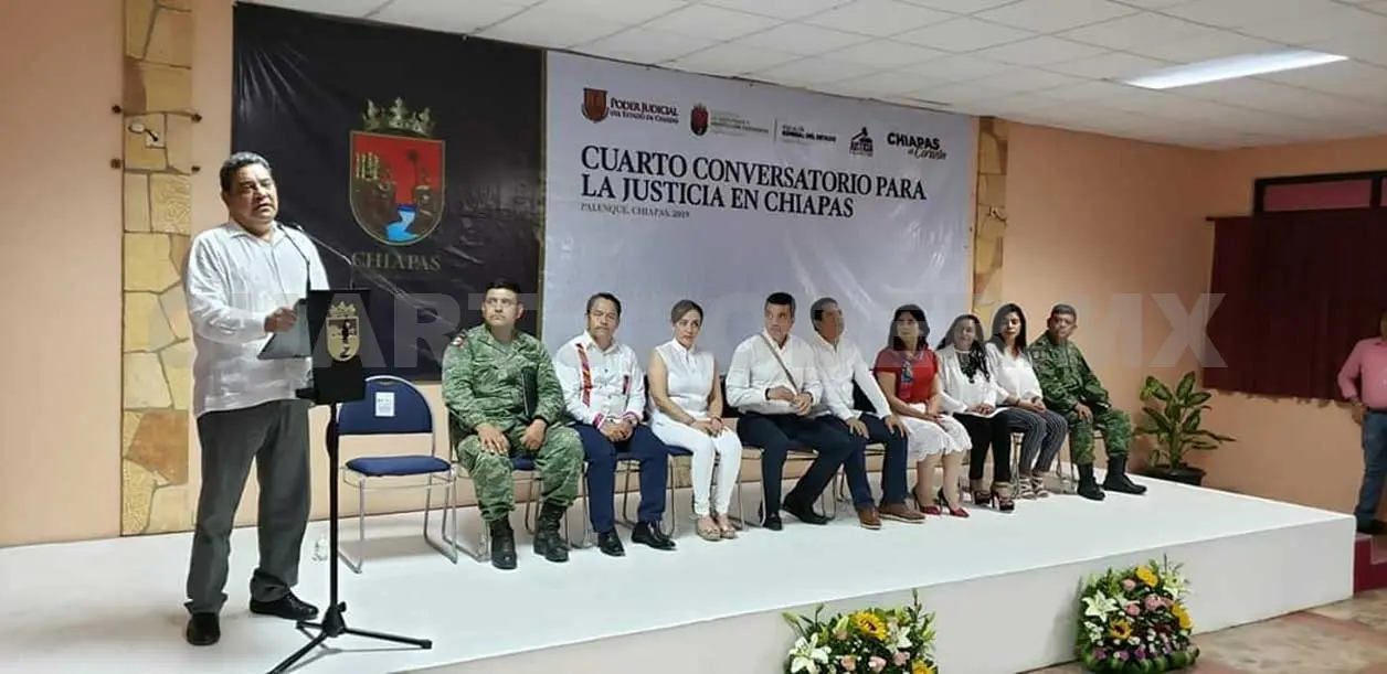 Reconocen trabajo a favor de justicia