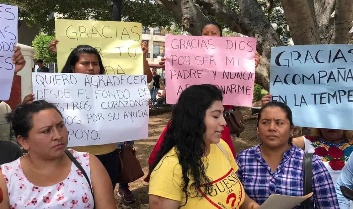 Familias celebraron el acuerdo con el FNLS. Guillermo Ramos / CP
