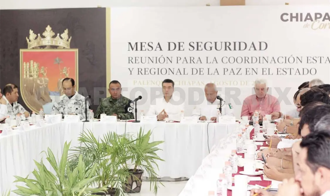 Acompaña fiscal a gobernador en Mesa de Seguridad