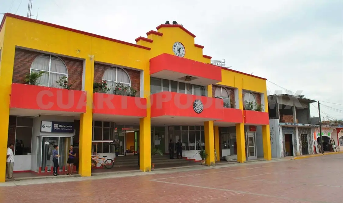 Acusan a regidor de atacar a pedradas una vivienda