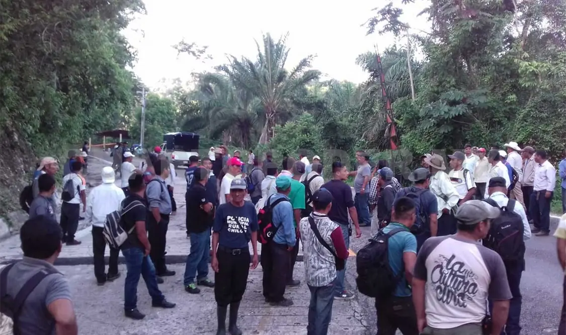 Revive disputa de caseta de cobro en Cascadas