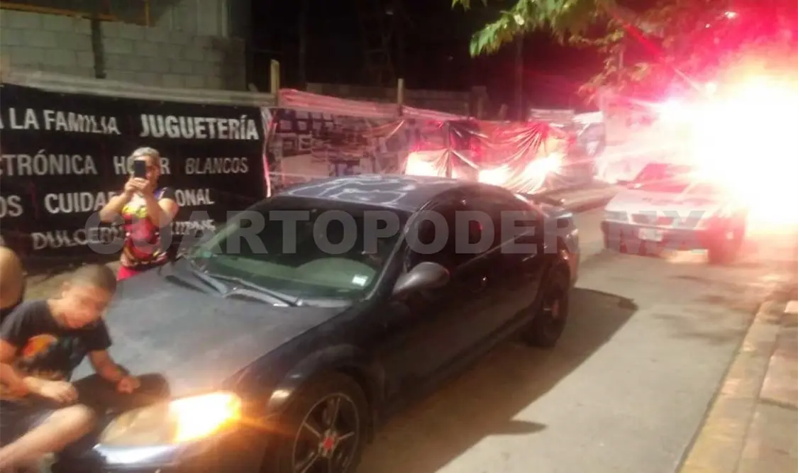 Conductor ebrio se incrusta en un taxi