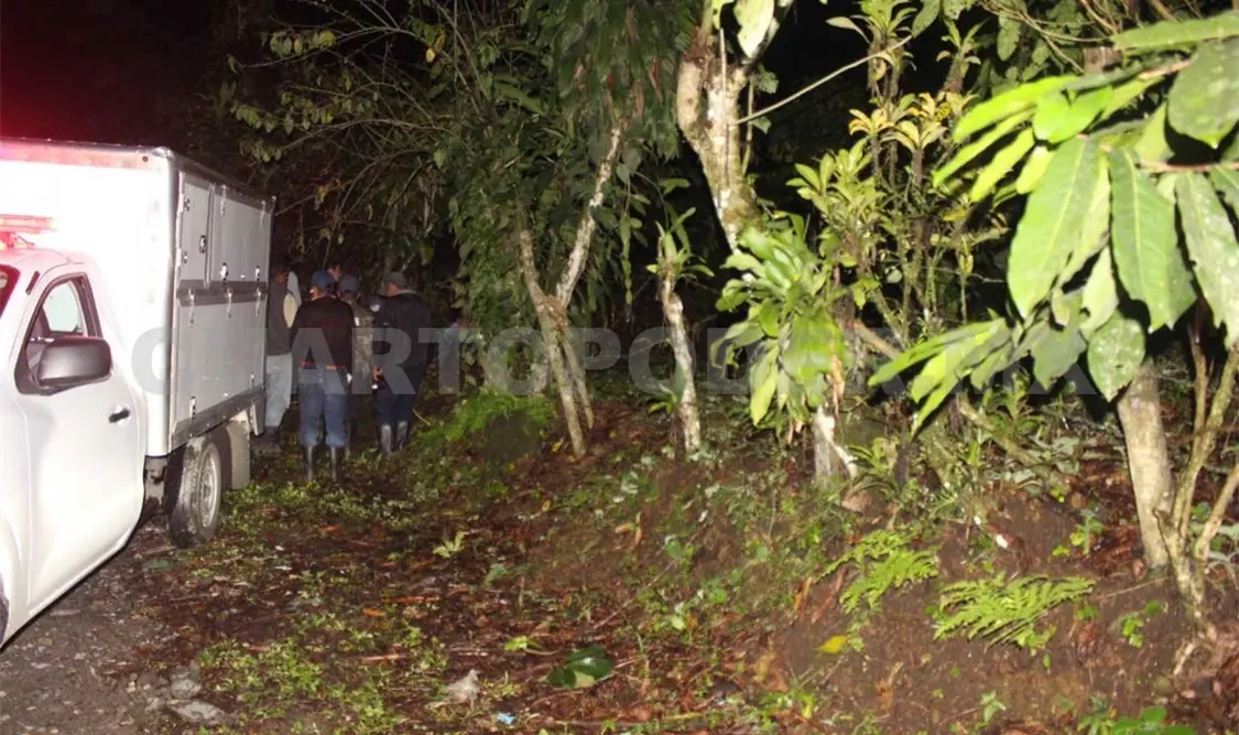 Encuentran a agricultor asesinado a machetazos