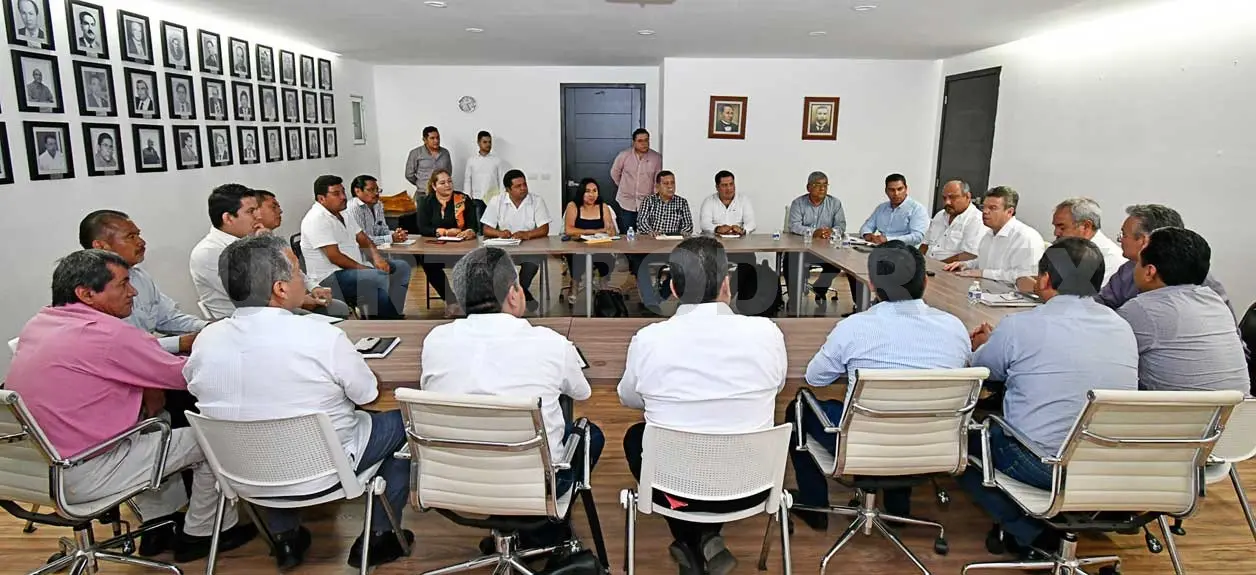 Delegados de gobierno deben trabajar con honradez: Brito
